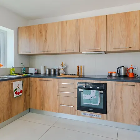 New Spacious 3 Bdr 2 Bth Bugibba 124 With View Apartament *