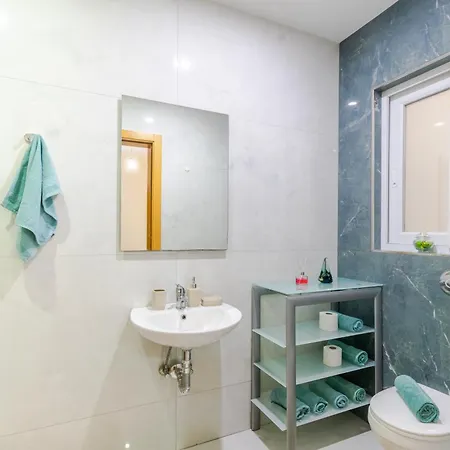 New Spacious 3 Bdr 2 Bth Bugibba 124 With View Apartment