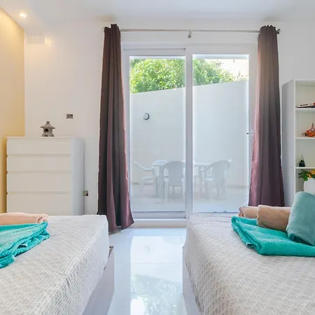 New Spacious 3 Bdr 2 Bth Bugibba 124 With View