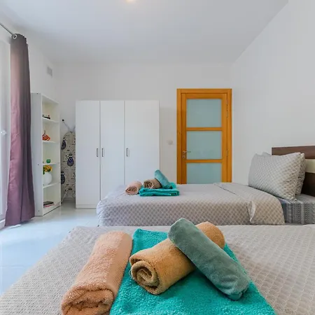 Apartment New Spacious 3 Bdr 2 Bth Bugibba 124 With View