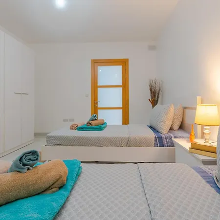 New Spacious 3 Bdr 2 Bth Bugibba 124 With View Appartamento