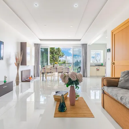 New Spacious 3 Bdr 2 Bth Bugibba 124 With View St. Paul's Bay