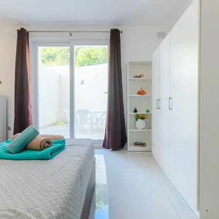 New Spacious 3 Bdr 2 Bth Bugibba 124 With View * St Paul's Bay
