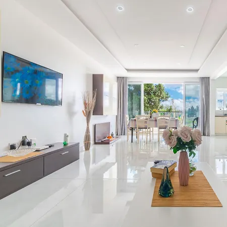 New Spacious 3 Bdr 2 Bth Bugibba 124 With View Apartment St. Paul's Bay