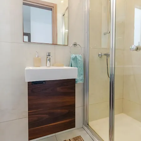 New Spacious 3 Bdr 2 Bth Bugibba 124 With View * St. Paul's Bay