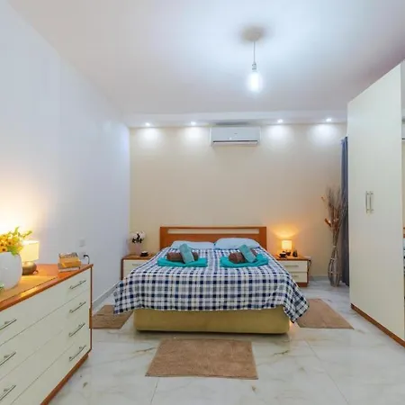 New Spacious 3 Bdr 2 Bth Bugibba 124 With View *