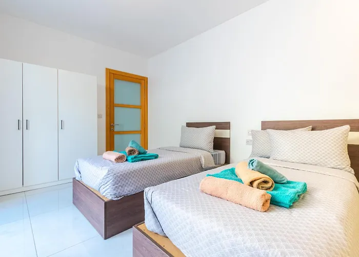 Apartament New Spacious 3 Bdr 2 Bth Bugibba 124 With View *