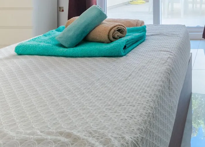 New Spacious 3 Bdr 2 Bth Bugibba 124 With View