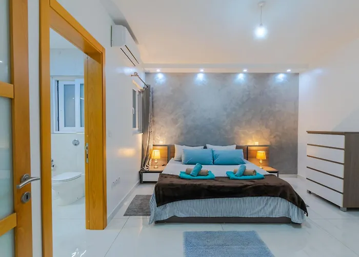 New Spacious 3 Bdr 2 Bth Bugibba 124 With View Apartment St. Paul's Bay