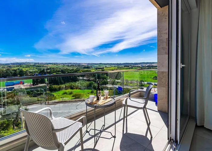 New Spacious 3 Bdr 2 Bth Bugibba 124 With View Σεντ Πόλς Μπέι