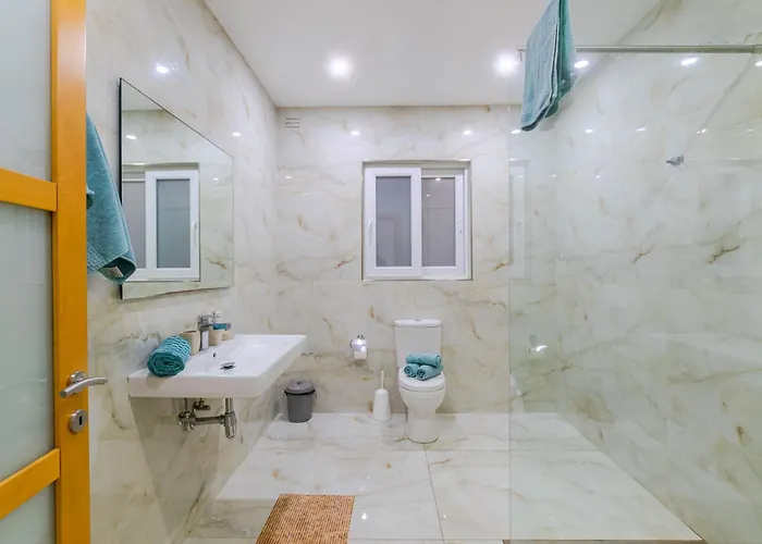 New Spacious 3 Bdr 2 Bth Bugibba 124 With View Διαμέρισμα